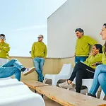 Help Yourself - Restelo Hostel *