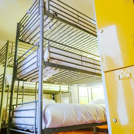 Hostel Help Yourself - Restelo