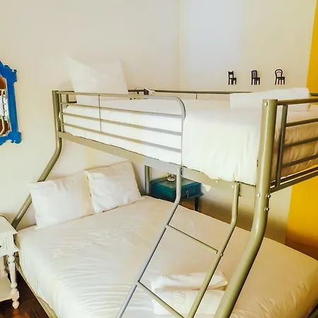 Help Yourself - Restelo Hostel Lissabon
