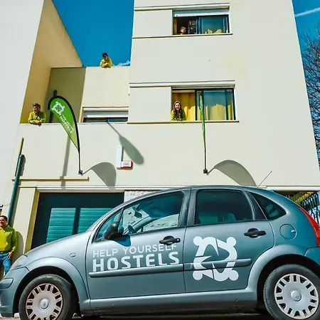 Hostel Help Yourself - Restelo *
