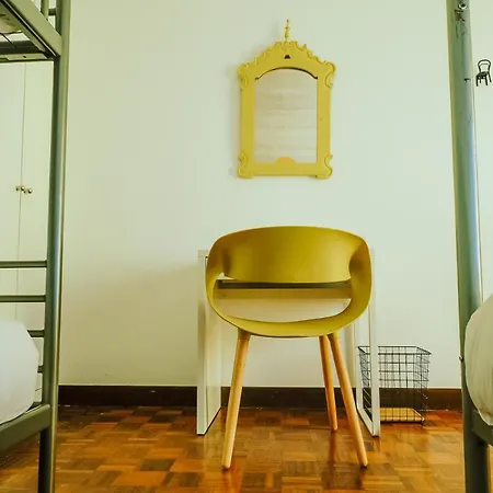 Help Yourself - Restelo Hostel