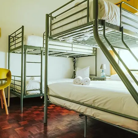 Hostel Help Yourself - Restelo