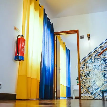 Hostel Help Yourself - Restelo