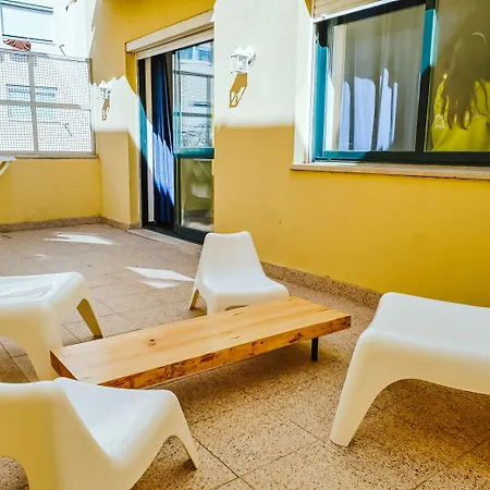 Hostel Help Yourself - Restelo