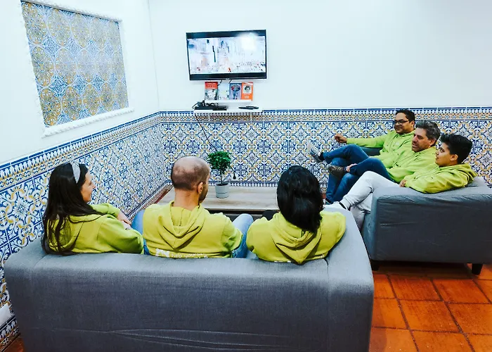 Help Yourself - Restelo Hostel