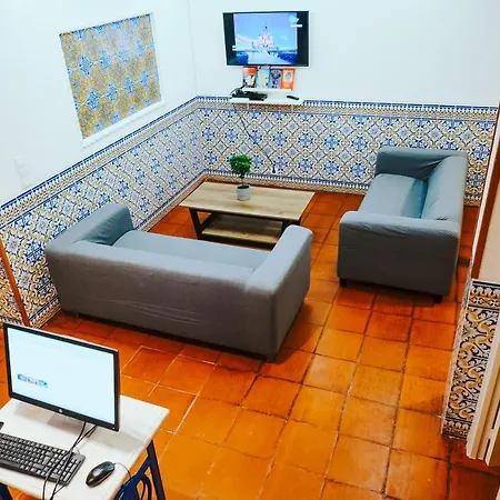 Help Yourself - Restelo Hostel Lisbon