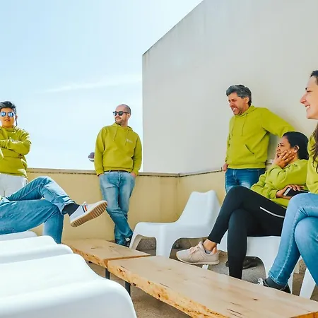 Help Yourself - Restelo ホステル *