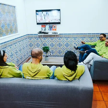 Help Yourself - Restelo ホステル